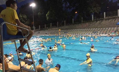 高校游泳池也要安裝水處理設備才能更好地維護泳池水質