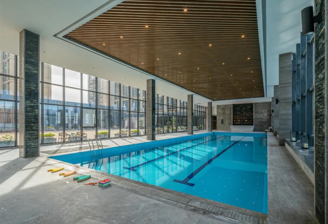 國惠大酒店泳池采用愛克設備