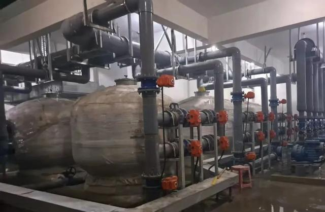 愛克過濾砂缸和循環水泵